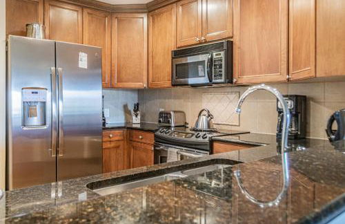 A DISNEY REUNION! Spacious And Spectacular, 5 Heated Pools, Sleeps 8, Overlooking Acres Of Views, LOW Rates! - Foto 43