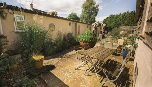 The Organic Cotswolds Cowshed - Foto 1, Garden view