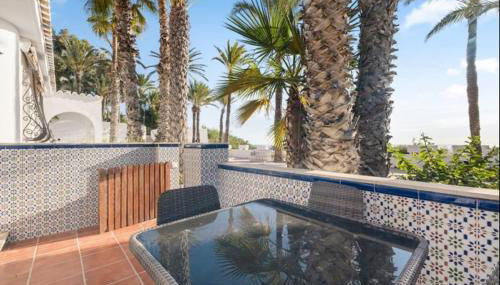 Luxury on the beachfront - Photo 3