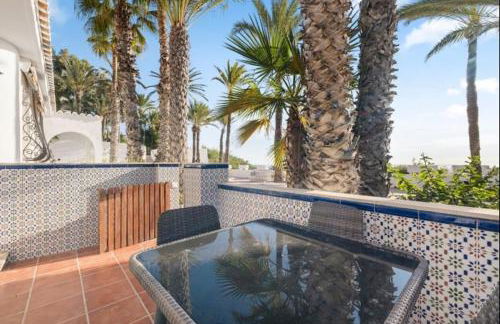 Luxury on the beachfront - Photo 3