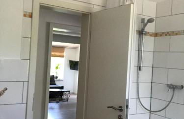 Gemütliche grosse 2 Zimmer Wohnung mit grosser Terasse in Seenähe, Höristrasse 8 in 78343 Gaienhofen - Foto 3