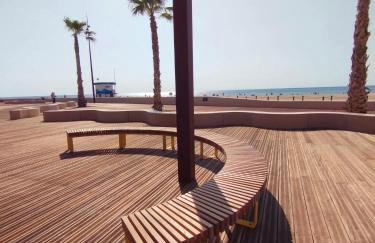 Appartement refait à neuf, climatisé, en rez-de-jardin, à 30 secondes de la plage - Foto 14