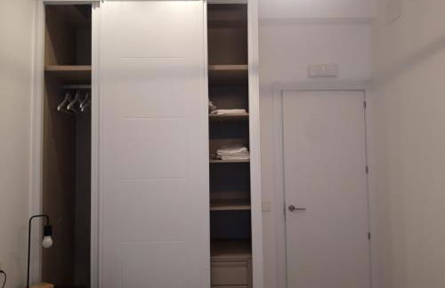 Exterior con parking junto a Avda de América - Foto 8