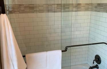 Fully Fenced & Fitted 4BR Near LakePoint Sports - Foto 36