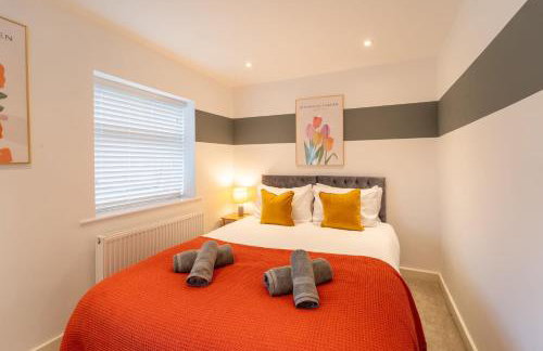 4 Bed House - Cheltenham & Gloucester - Sleeps 8 - Foto 2