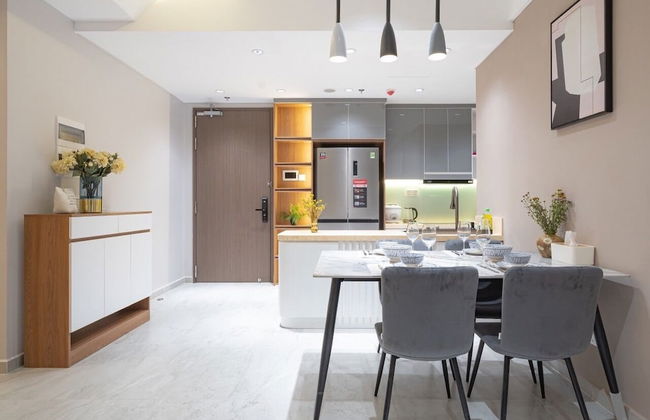 Happy Light Apartment in the Cardinal Court - Photo 28