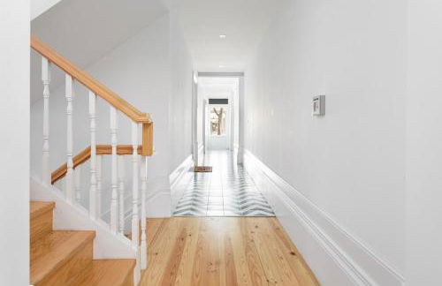 JOIVY Modern 2-Br Flat Near Metro & Train Station - Foto 49