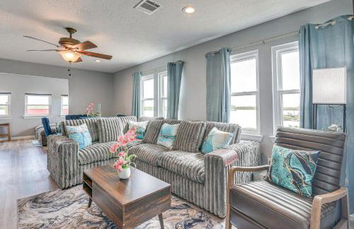 Private Home on Lagoon with Views in Hitchcock! - Foto 4