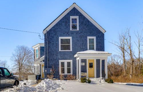 Easy Beach Access! Classic New London Charmer - Foto 1