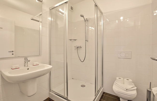 Lean Home - Photo 12