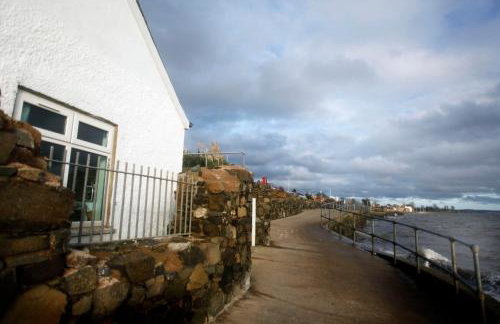 For Sea Lovers ! Coastguard Boat House right on Belfast Lough - Foto 24