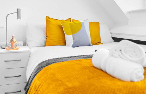 Charming Harvington Cottage - Hot Tub, Pet Friendly, Sleeps 11 - Foto 28