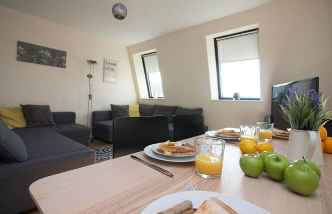 Stayzo Castle Penthouse 17 - A Clean Fresh Modern Apartment With Free Wi-fi - Foto 15