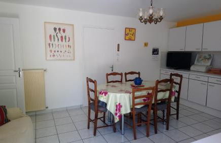 Appartement en rez de chaussee de maison - Foto 10