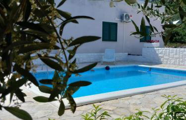 Holiday House M&A&K with swimming pool - Foto 6