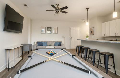 Family Group Retreat 3 Queens Pool Table 2nd - Photo 9