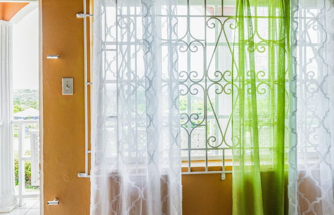 YanceyLargo-6BR Two-Story Estate w/Mountain Views by RedAwning - Foto 4