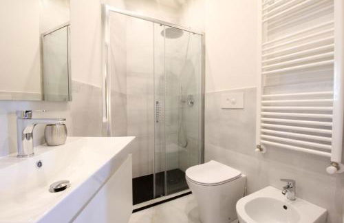 Parrots & Palms - Photo 3