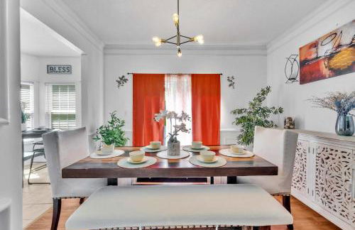 Updated University Area Home with Hot Tub Near Charlotte Your Perfect Retreat - Foto 4