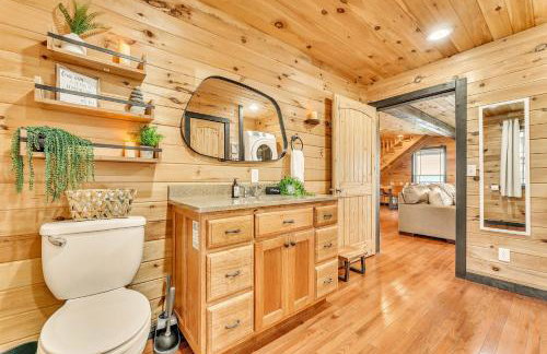 Pop & Granny's cabin with a fire pit hot tub & indoor pool - Foto 16