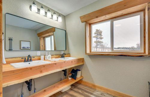 Idyllic Rye Cabin Deck with Mountain Views! - Foto 15