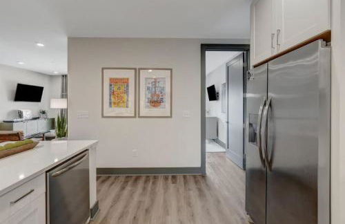 6 Min to Broadway - Gym Rooftop Sleeps 8 - Foto 26