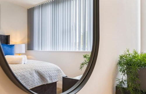 Stylish 2BR 2BA Flat in Gravesend Sleeps 4 - Foto 49