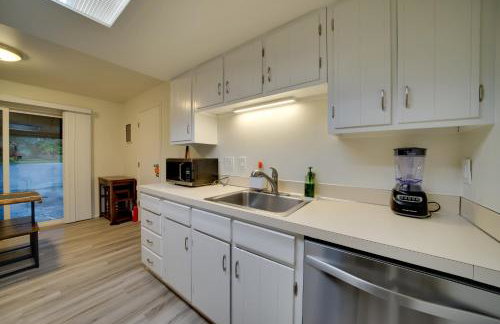 Eastside Tech Hub Home Base Near I-90 and Factoria! - Foto 10