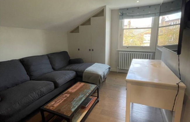 Secluded & Serene 3BD Family Home - Wandsworth! - Foto 10