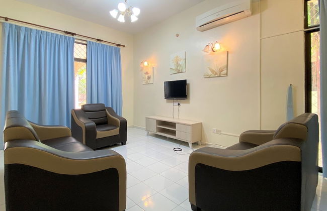 OYO 90199 Homely&cozy House - Foto 4