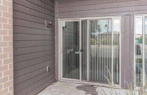 Modern Stay Near Jack Trice Stadium - Walk to ISU - Foto 19