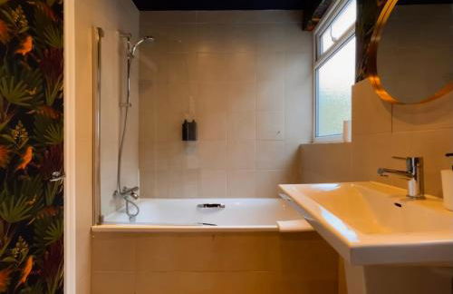 Rest Boutique Willesden - Foto 28