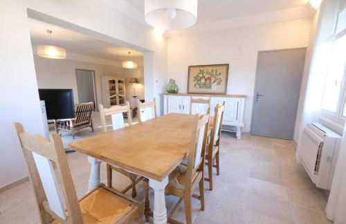 vacation rental with pool and poolhouse, close to arles in moulès- sleeps 8 - Foto 68