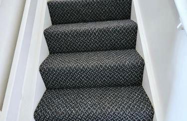 LushStay Telford - Families, Contractors & Group of Friends, long term stay - Photo 7