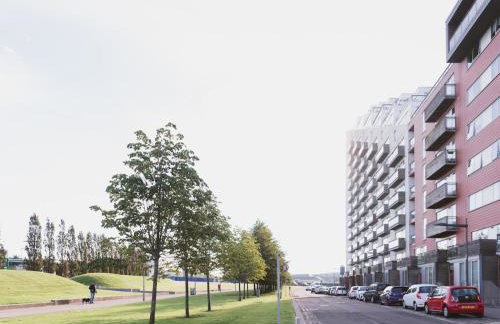 Lovely 2-Bed Flat Glasgow Harbour FREE parking - Pass the Keys - Foto 27