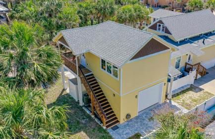 Dog Friendly Loft STEPS from Beach with Gas Barbecue Grill and Upstairs Deck! - Foto 22