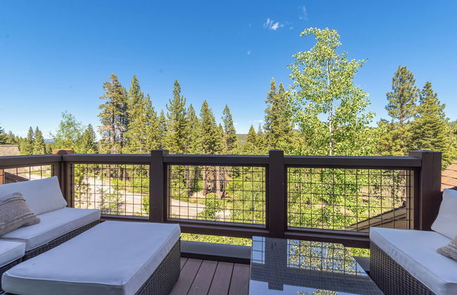 Lux Townhome Next to Village by Sierra Getaways - Photo 22