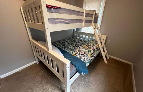 **Stylish Pet Friendly 3 Bedroom House** - Foto 24