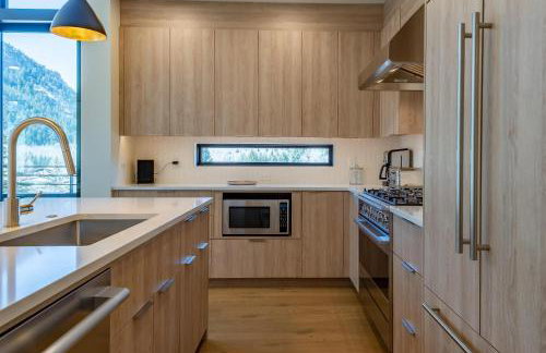 The Residences at One Twenty Unit 302 - Foto 13