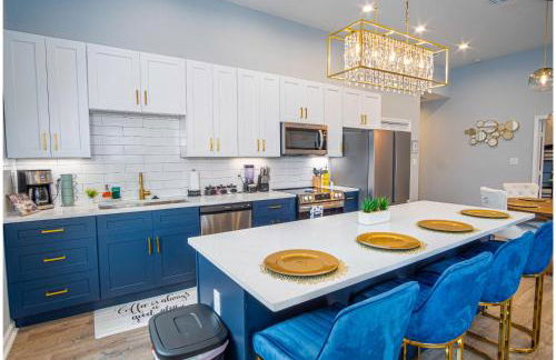 Trendy Historical Home Near Downtown Attractions - Foto 24