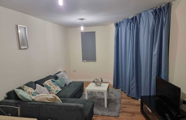 Central 2-bedroom Apartment, Chelmsford, Parking - Foto 9