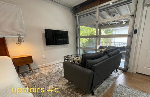 NormalBnB - 2 Blocks From Restaurants, Bars, Hospital - Foto 13