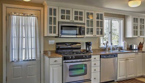 Peaceful Waterfront Apt with Deck, 22 Mi to Portland - Foto 4