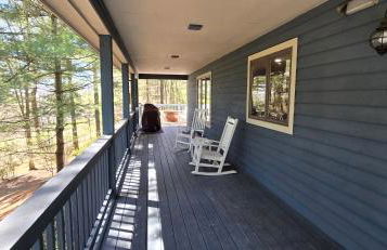 Tall Pines- 5-bedroom 3-bath with hot tub and more! - Foto 18