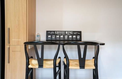 Emirates House, Luxe 5 Bed, with King sized Beds, next to Aiport & NEC, JLR 5 mins - Foto 37