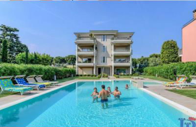 Oscar Luxury Suite DesenzanoLoft Official Partner Homes & Villas by Marriott Bonvoy - Foto 1