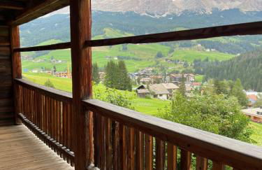 Luxury Chalet at the Foot of the Dolomites by the Castle - Photo 19