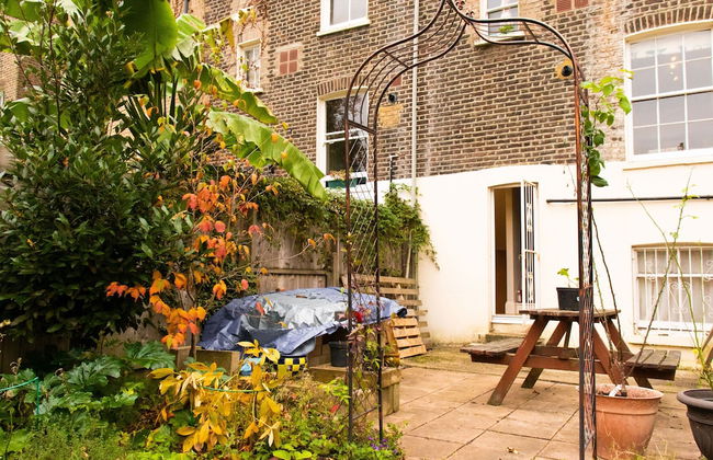 Trendy Two Bed Apartment With Private Garden - Foto 18