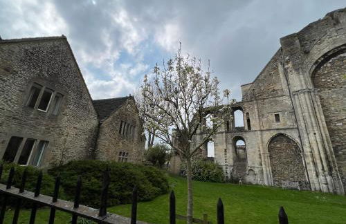 Cosy Cottage Overlooking Malmesbury Abbey - Foto 1