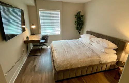 Designer 2 Bedroom with 3 Beds- Pool View, Gym, Parking - Foto 19